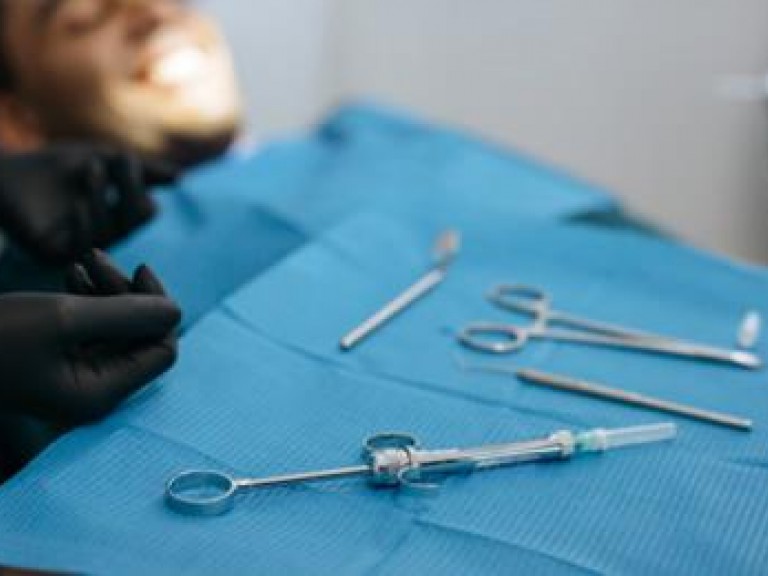 Cirurgia Oral Menor - CIROOH OdontologiaFilosofia CIROOH Odontologia - Estética e Funcional